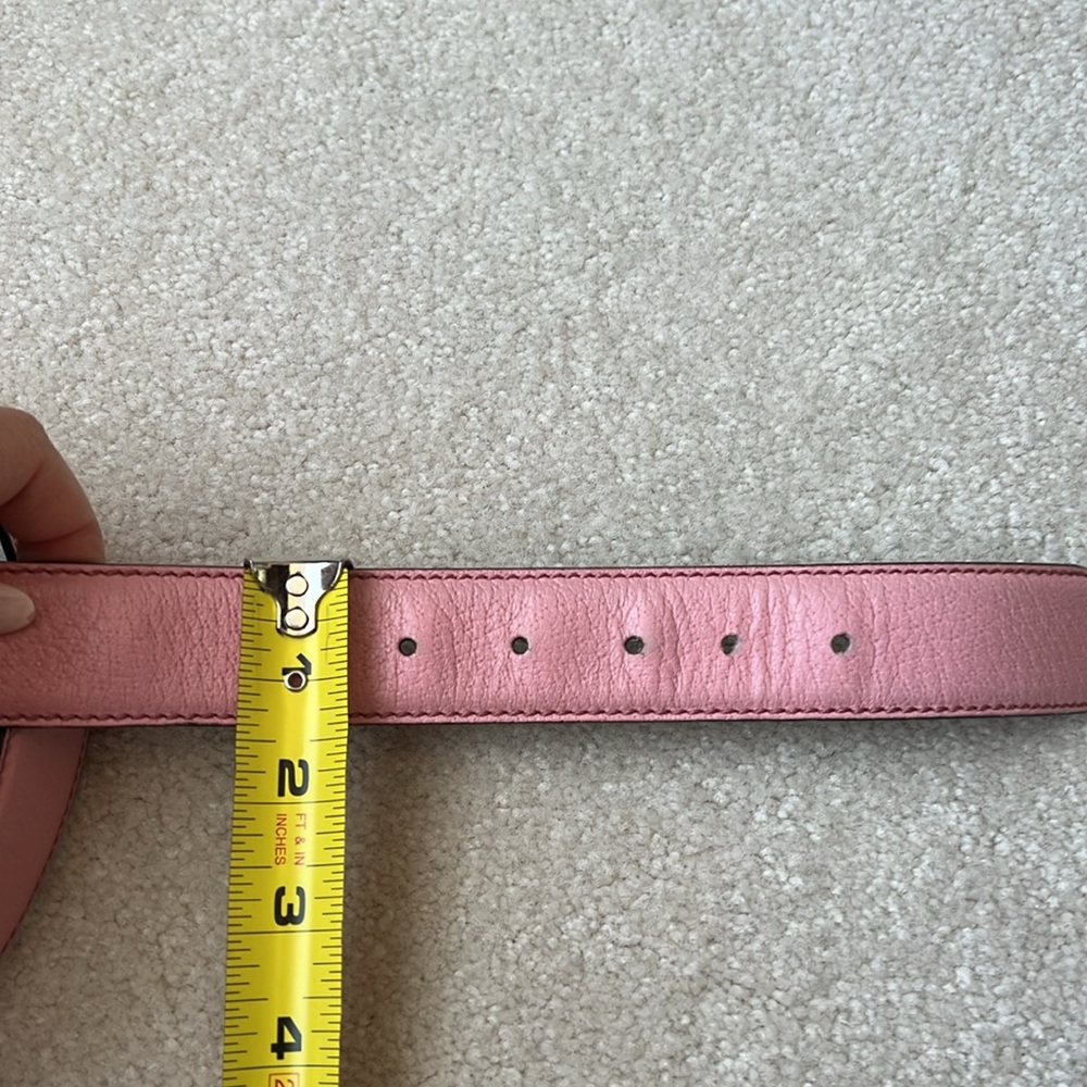 Gucci Pink Leather Gold “G” Belt - Picture 4 of 10